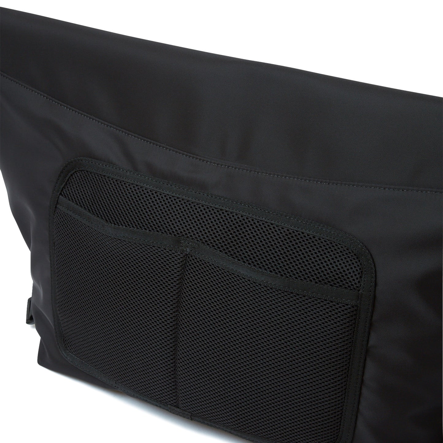 REPLICANT MESSENGER BAG - BLACK