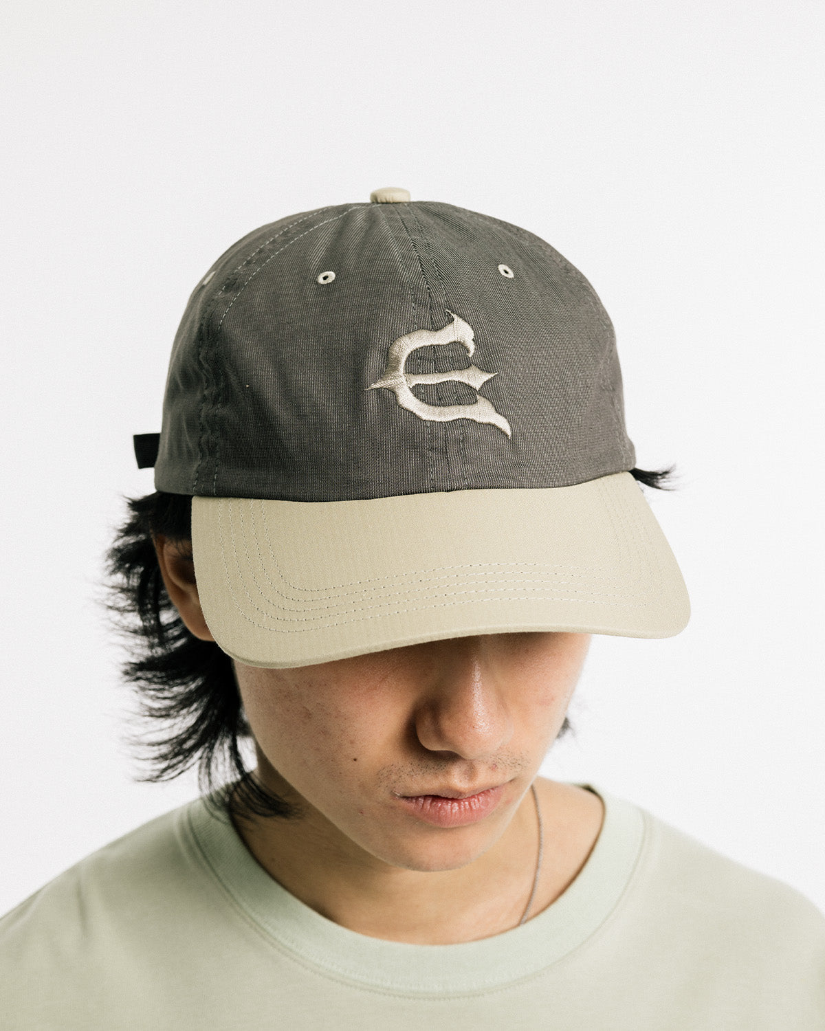ONE-UP 6 PANEL - GREY/BEIGE