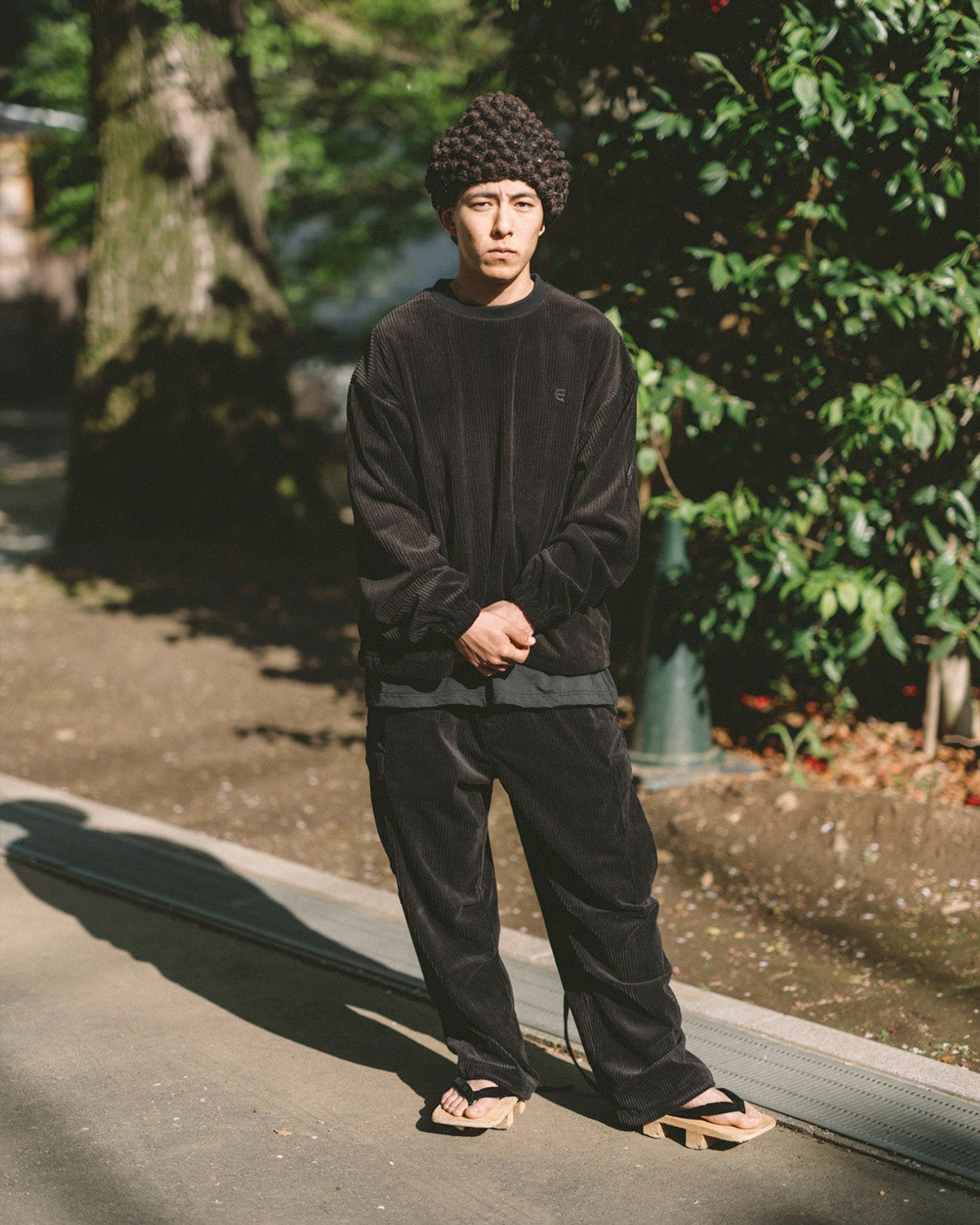 EQUALIZER CORD CREW SWEAT - BLACK