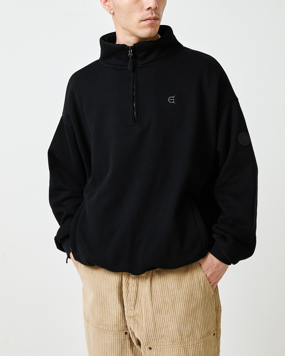 LOGO HALF ZIP SWEAT - BLACK