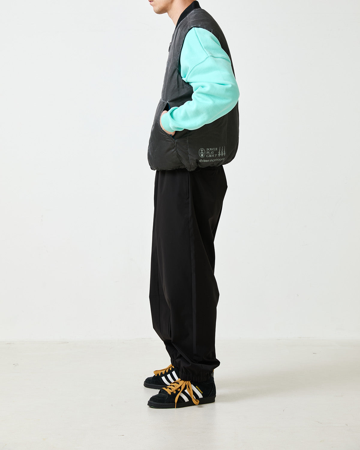 SMOKE VEST JACKET - BLACK