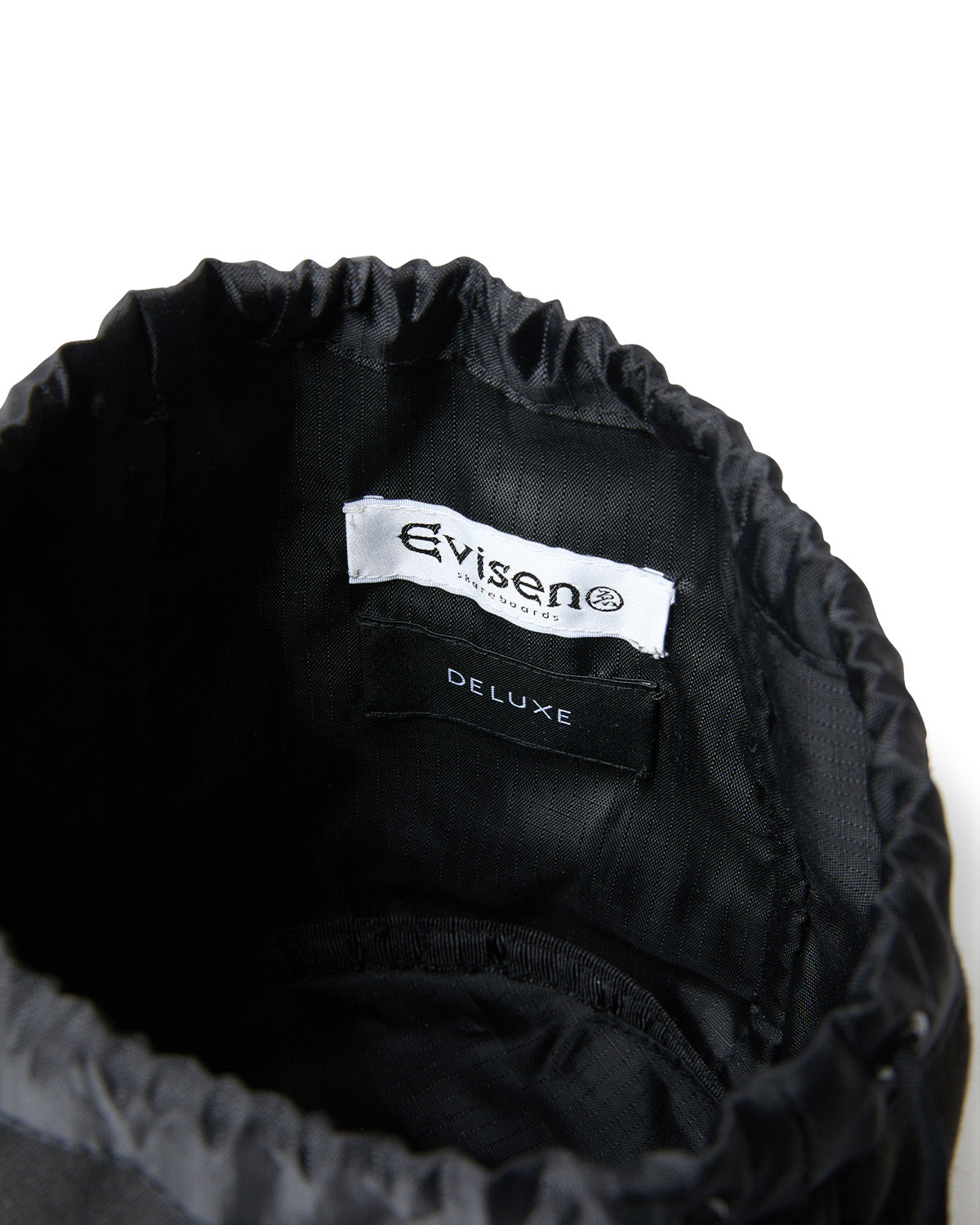 【美品】DELUXE x EVISEN ZEN 2019 black DELUXE x EVISEN PERSONAL EFFECTS BAG - BLACK – Evisen Skateboards