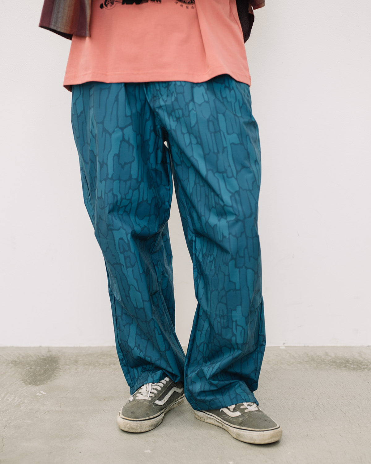 TREE CAMO MOUNTAIN PANTS - PINK