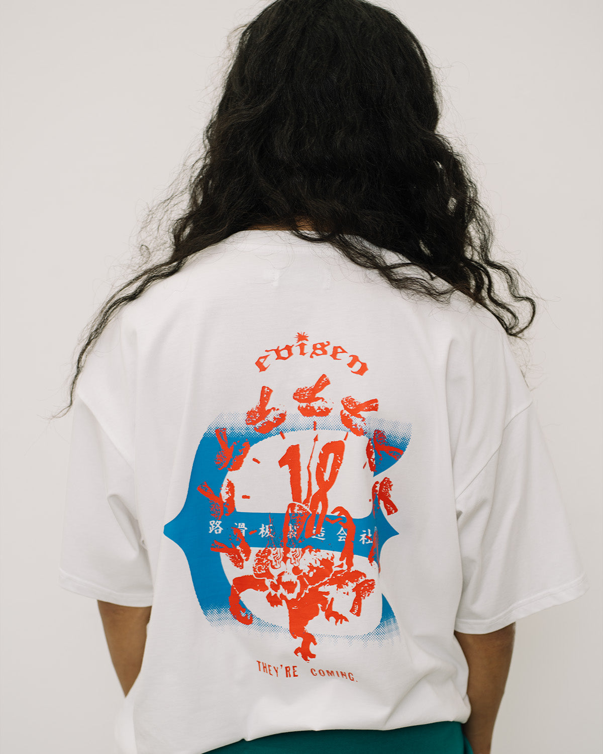 18 SUSHI TEE