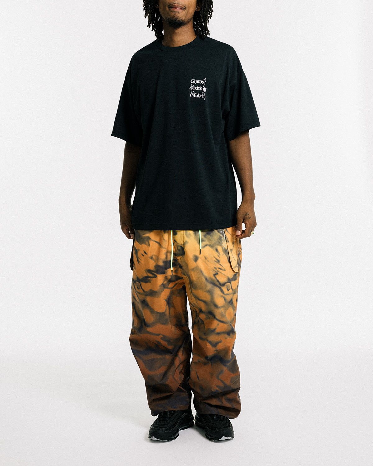 Evisen / Chaos Fishing Club DRY LOGO TEE - BLACK