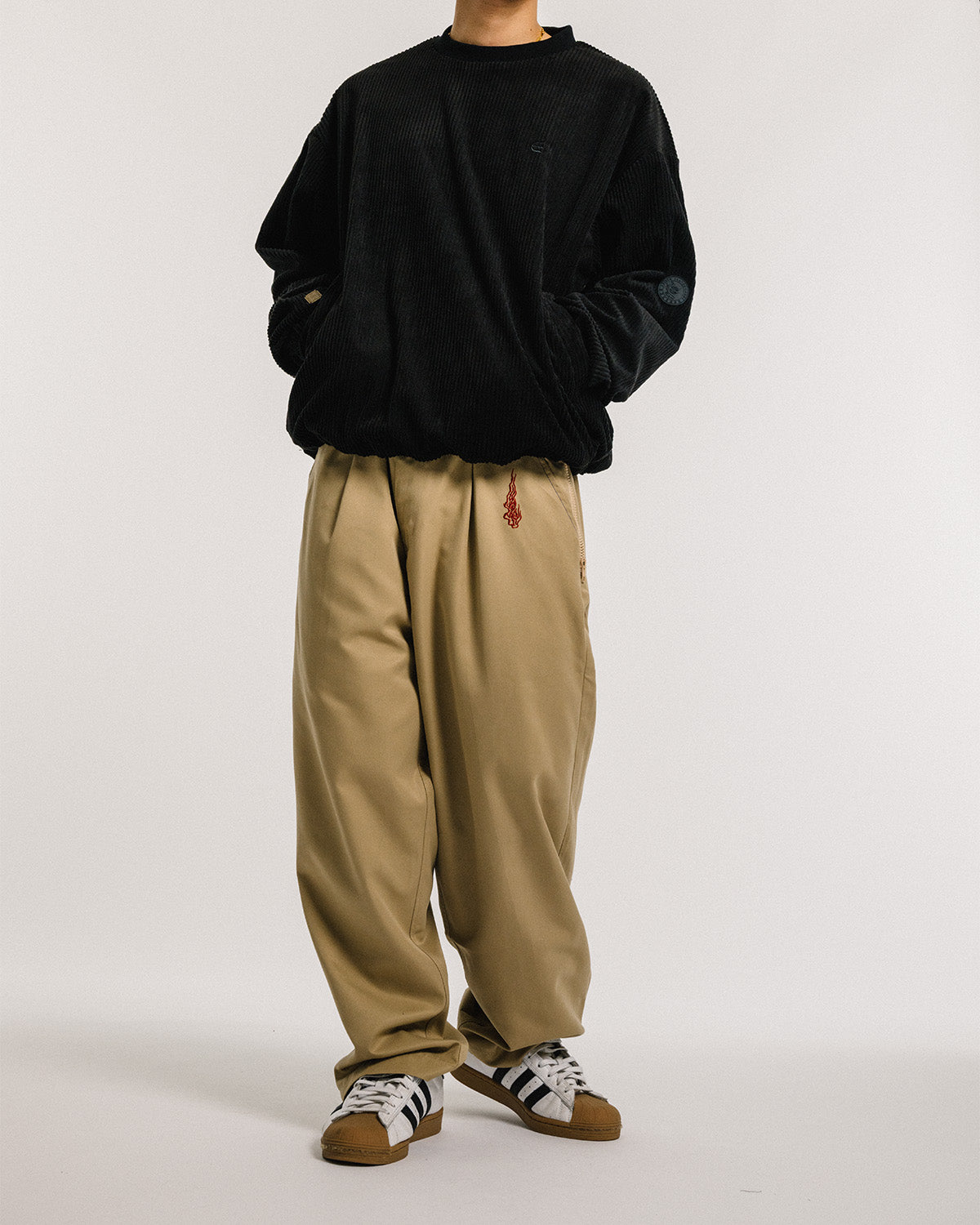 EQUALIZER CORD CREW SWEAT - BLACK