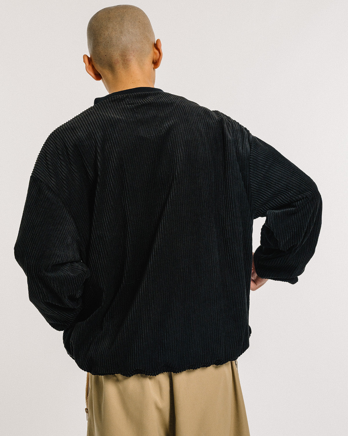 EQUALIZER CORD CREW SWEAT - BLACK