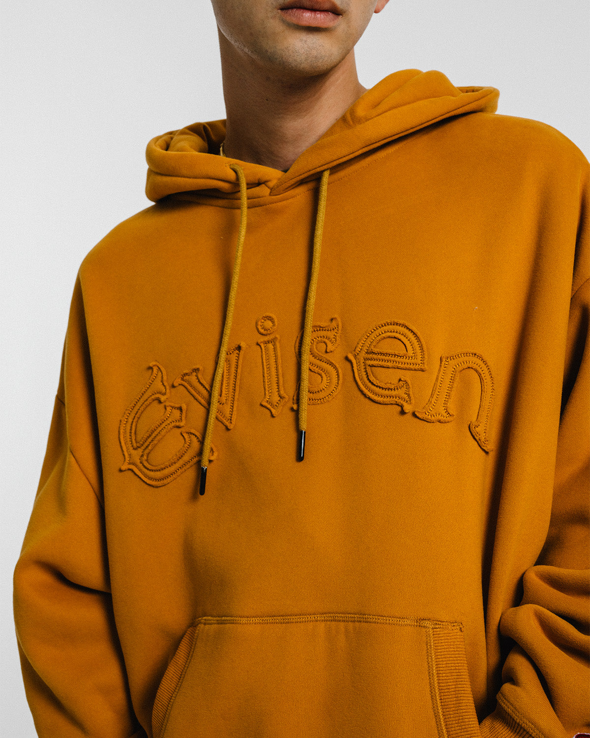 ARCH LOGO PATCH HOODIE