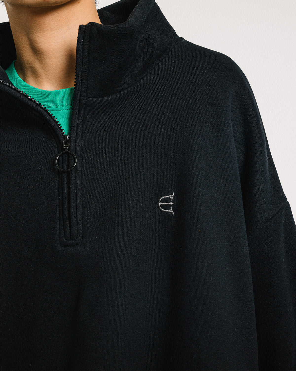 MIND LAND HALF ZIP SWEAT