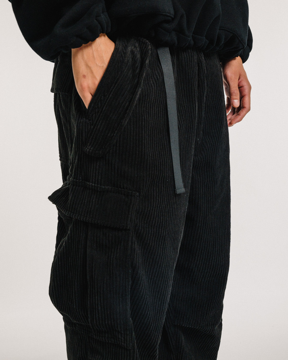 EQUALIZER CORD CARGO PANTS - BLACK