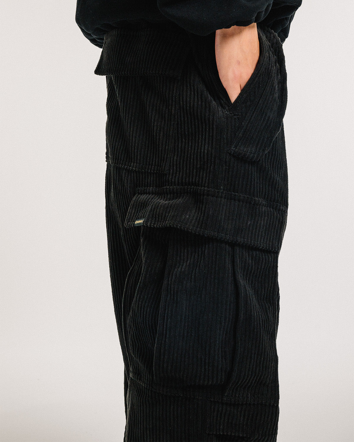 EQUALIZER CORD CARGO PANTS - BLACK – Evisen Skateboards ゑ