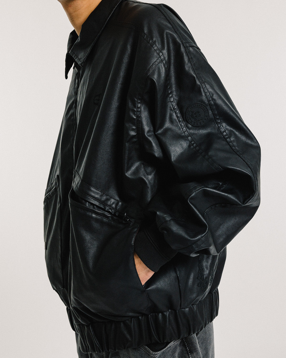 POSTMAN FAUX LEATHER JACKET - BLACK – Evisen Skateboards ゑ