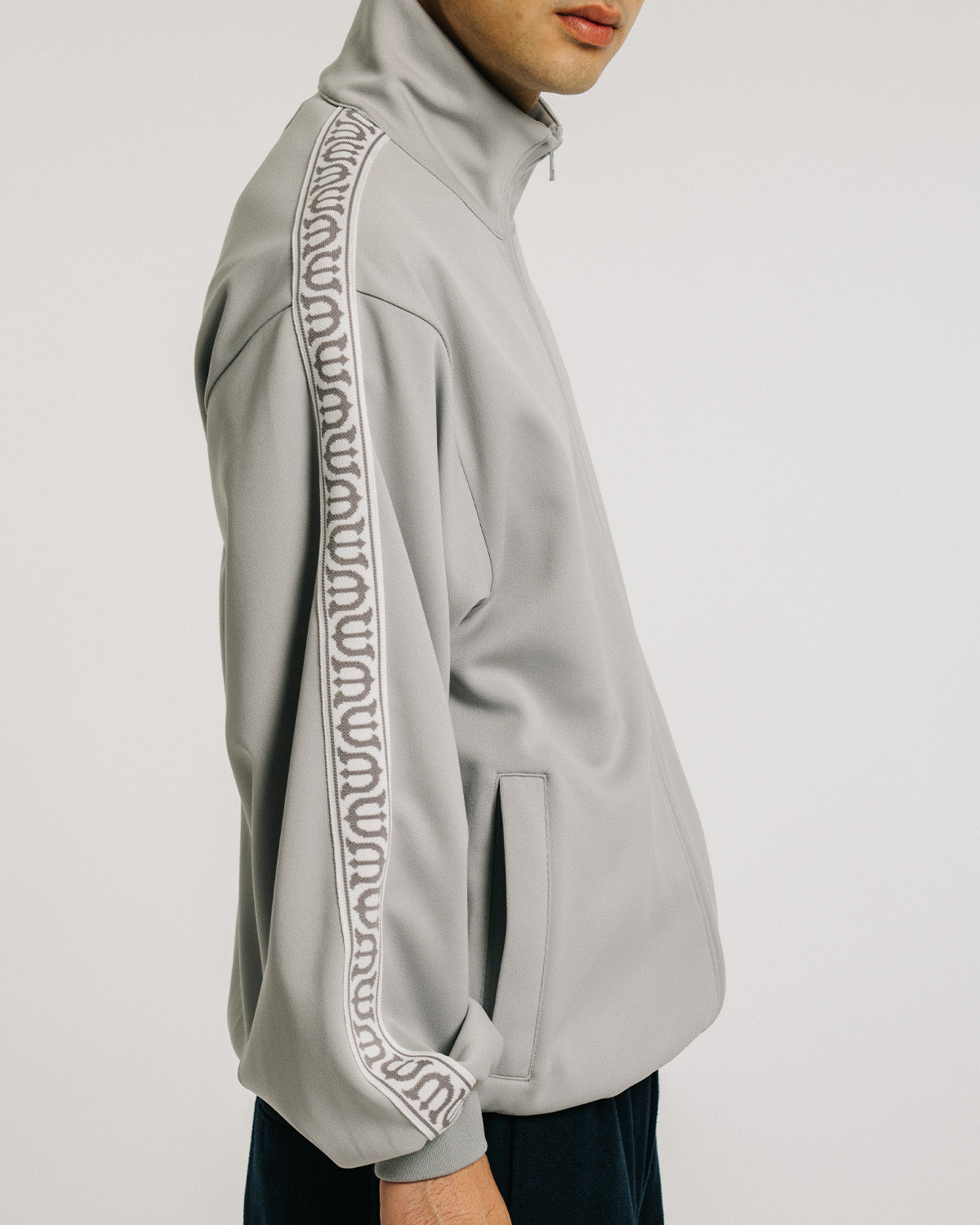 E LOGO TRACK JACKET - GRAY