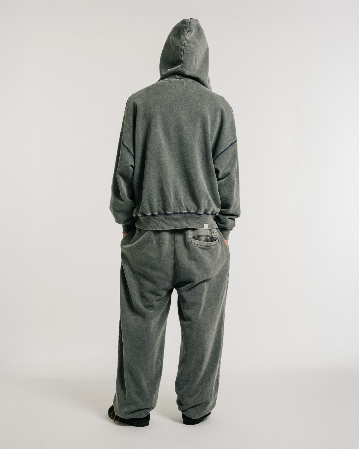 LOGO SWEAT PANTS - CHARCOAL