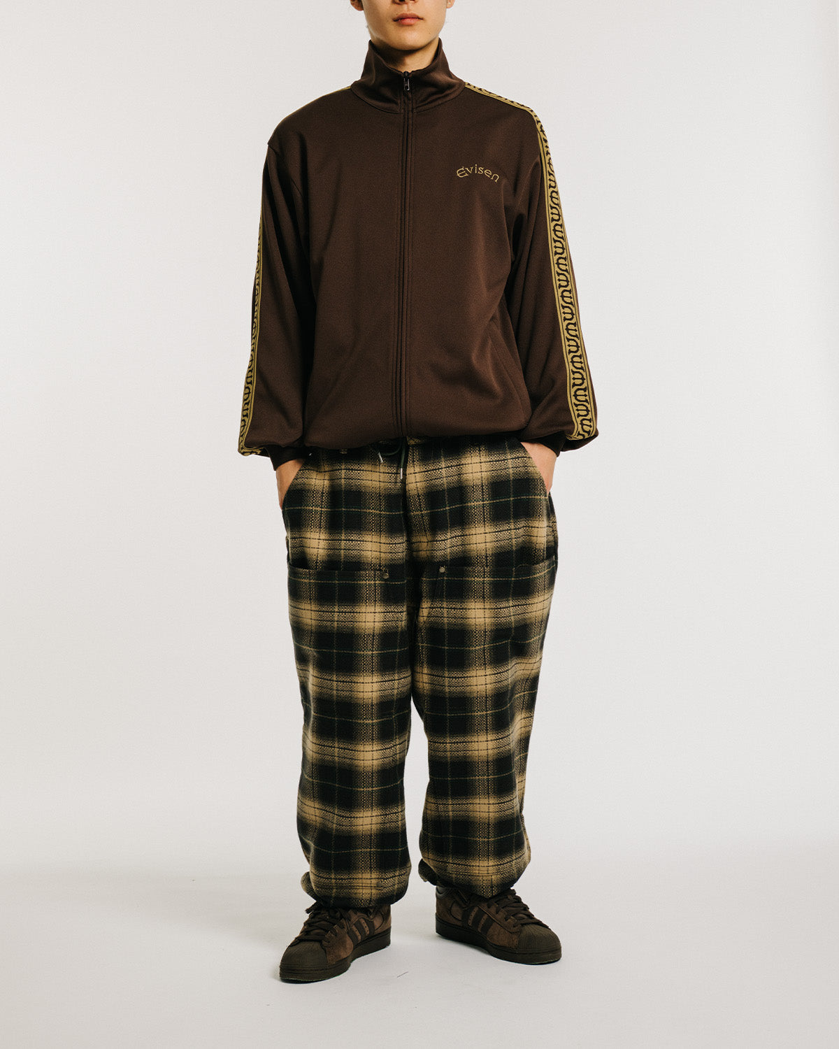 E LOGO TRACK JACKET - BROWN