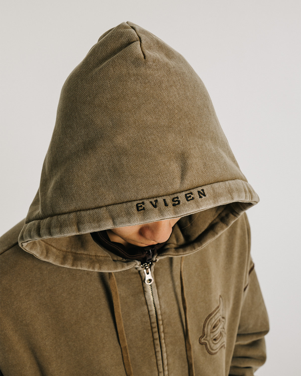 LOGO ZIP HOODIE – Evisen Skateboards ゑ (エビセン スケートボード
