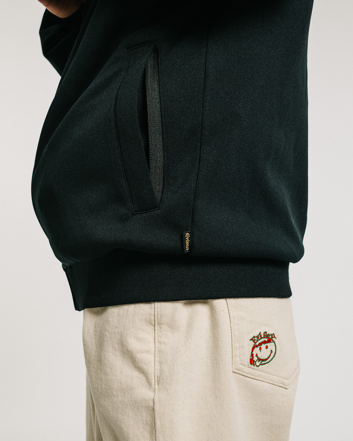 E LOGO TRACK JACKET - BLACK – Evisen Skateboards ゑ (エビセン