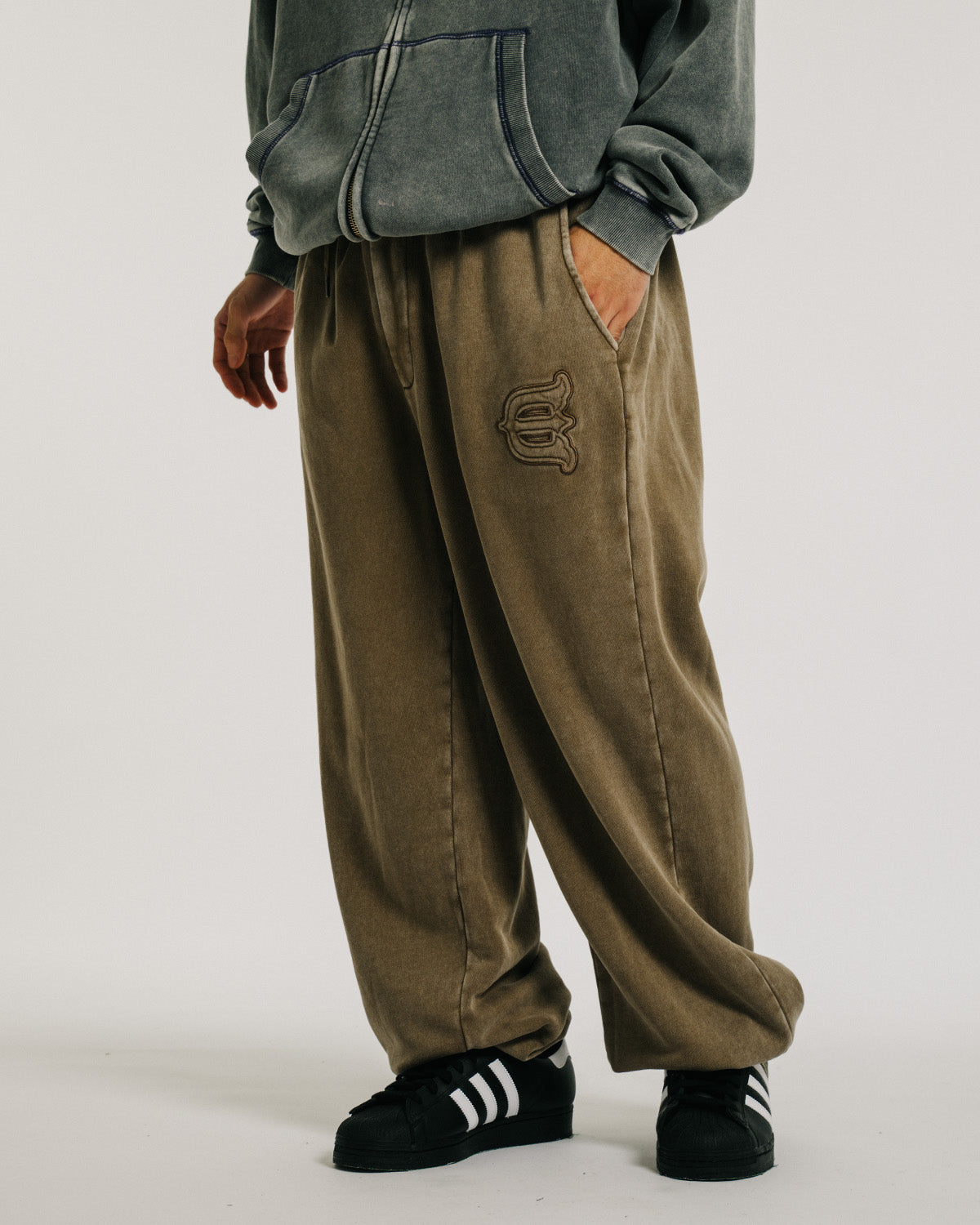 LOGO SWEAT PANTS - MOCHA