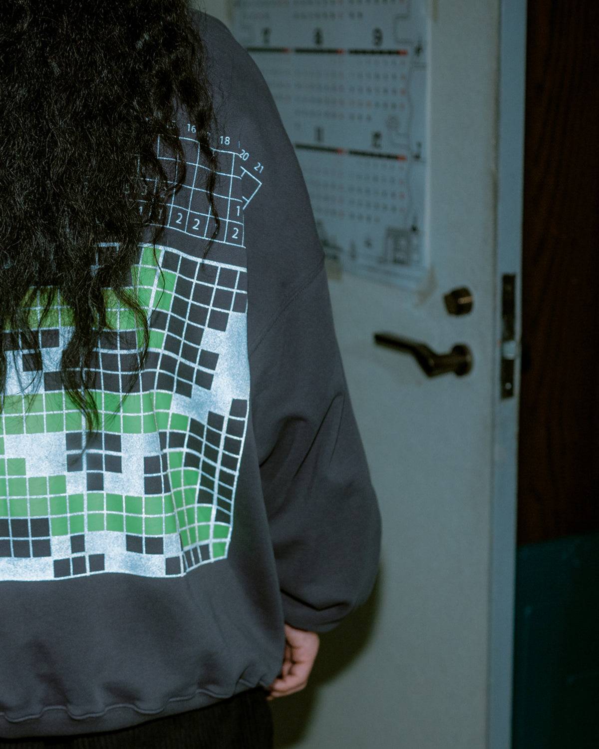 DOT CREW SWEAT - GREY