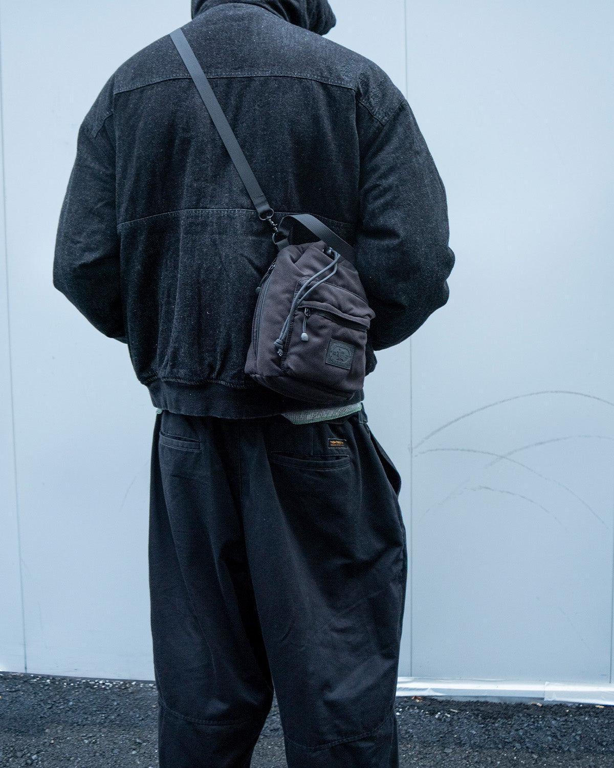 HAMMER THROW POUCH 3