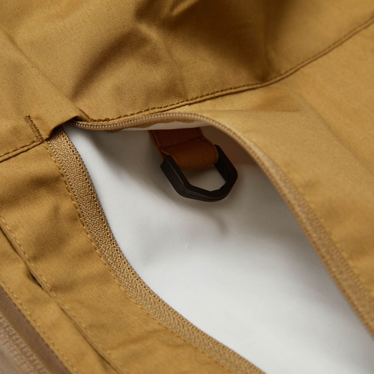 CIRCLE MOUNTAIN PARKA