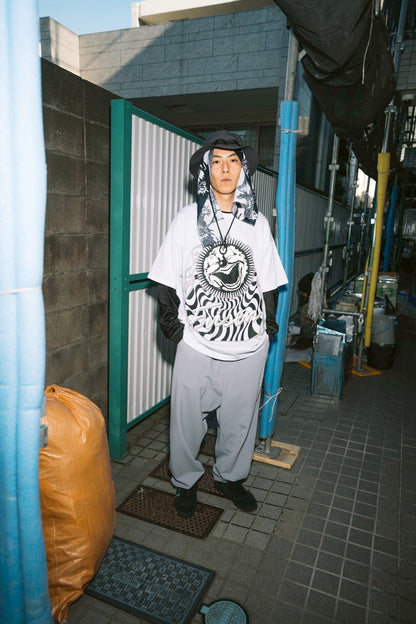 FUKUWARAI TEE