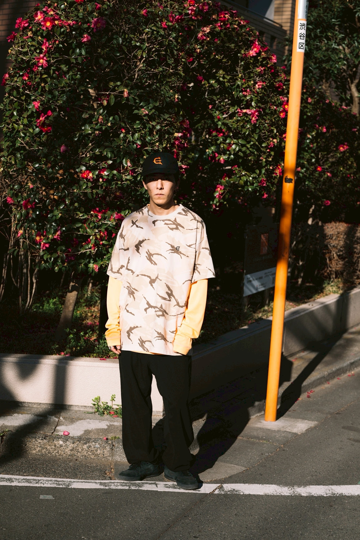 E LOGO CAMO TEE