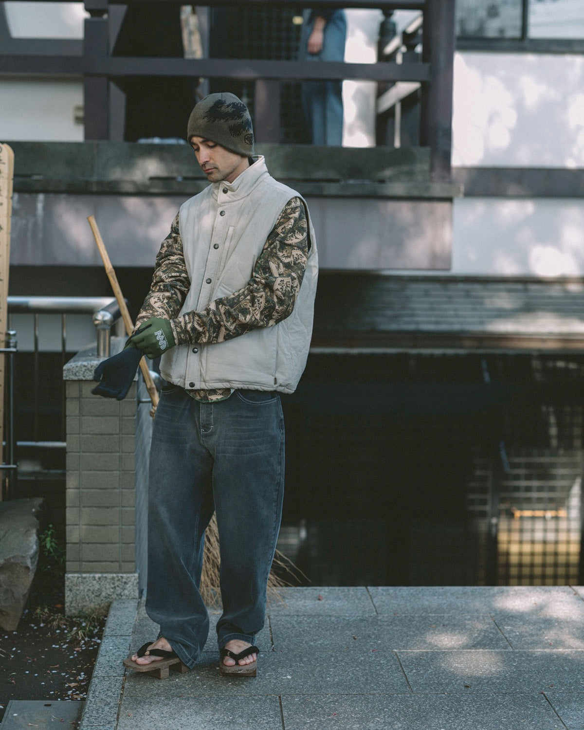 ジャケット・アウター evisen mind light quilting vest MIND LIGHT QUILTING VEST - BEIGE – Evisen Skateboards ゑ (エビセン