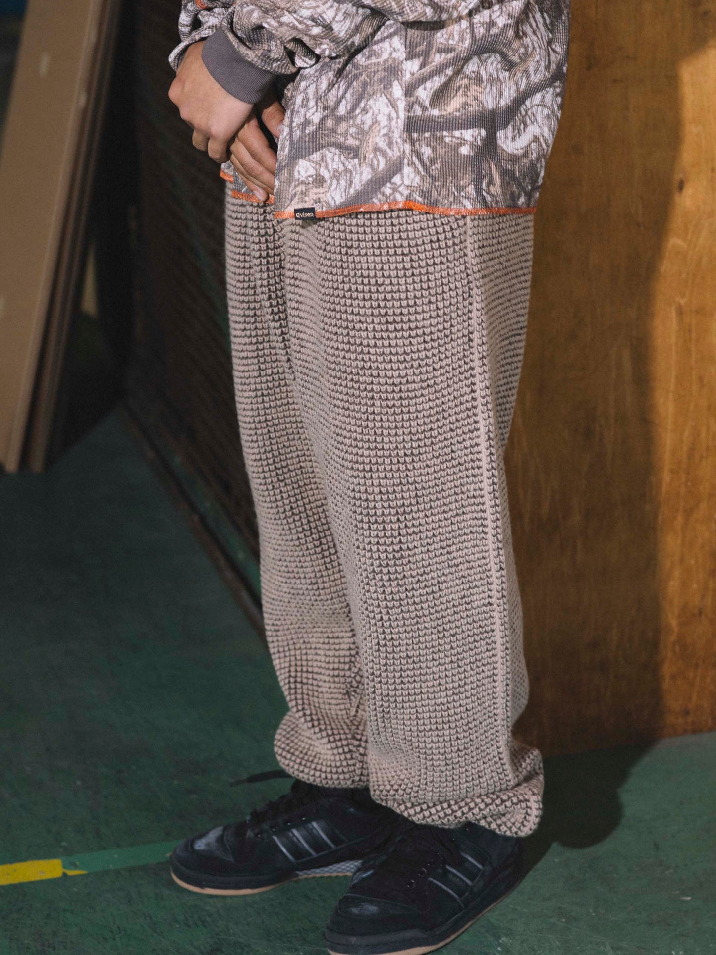 WAFFLE MOHAIR KNITTED PANTS - BLACK × WHITE