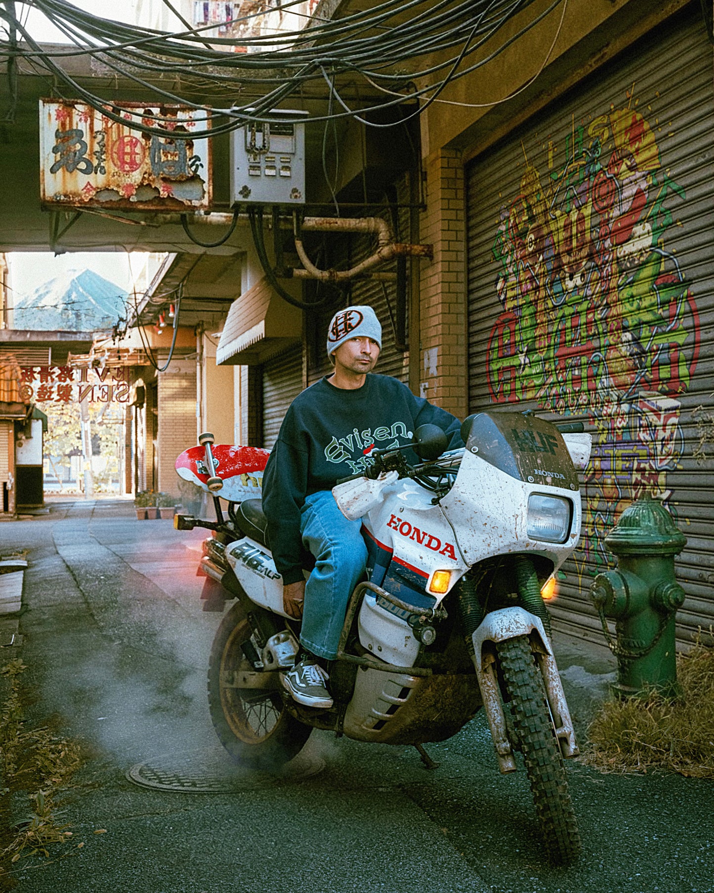 HUF x EVISEN CROSS LOGO BEANIE - GREY